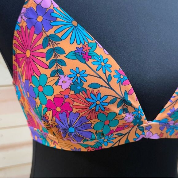 Bikini Set -Two Piece Swimsuit- V Neck-Low Rise - Crisscross Back -Large - Picture 3 of 6